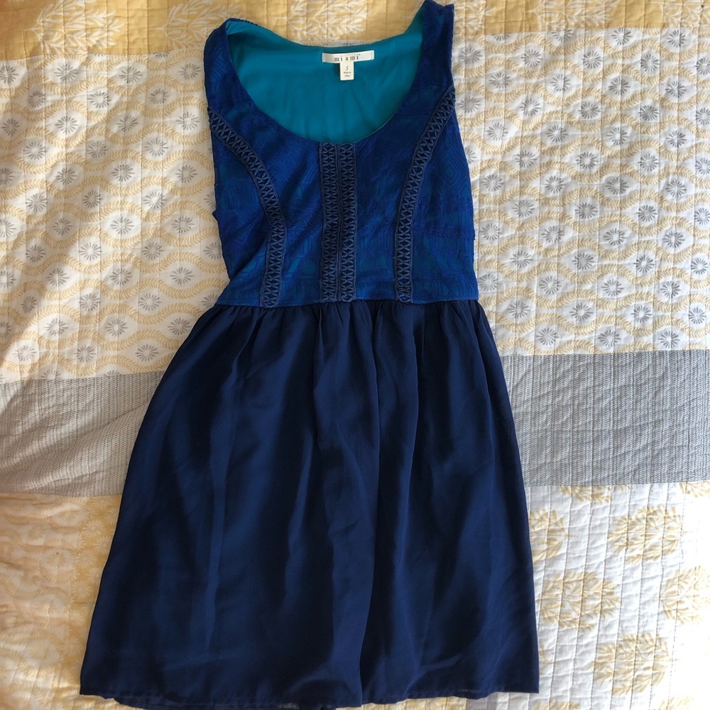 Francesca’s blue mini dress